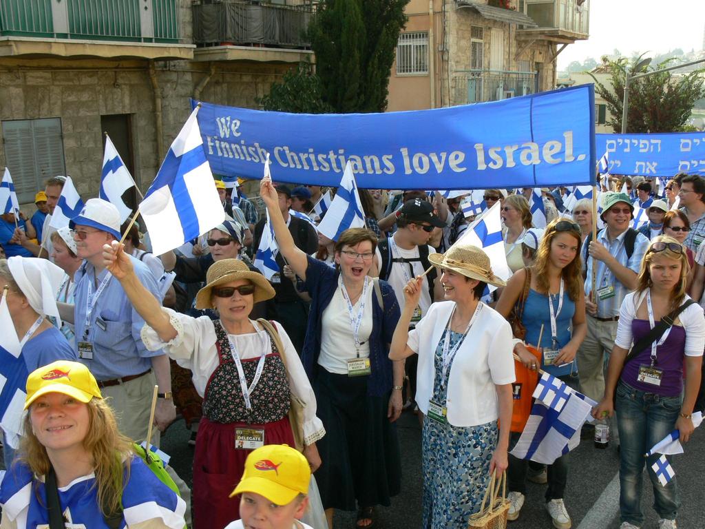 Jeesuksen omat siunaavat Israelia Minä siunaan niitä, jotka siunaavat sinua, ja kiroan ne, jotka