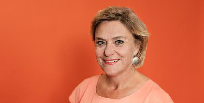 Selvitys hallinto- ja ohjausjärjestelmästä Hallitus Konsernin johtoryhmä Group Management Eva Hamilton Tapio Kuula s. 1954, Ruotsin kansalainen Journalistiikan kandidaatti.