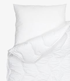 Lasten Tyyny / Children s pillow 40 55 cm, 240 g. «POUTA Vauvasetti / Baby set Peite / Duvet 80 115 cm, 200 g + Tyyny / Pillow 25 35 cm. 7.
