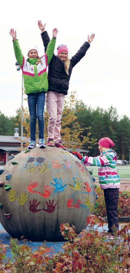 VUOROVAIKUTUKSEEN TARVITAAN LISÄRESURSSEJA Koskinen toteaa lasten ja nuorten osallistamisen olevan huonos integroitunut osaksi koulujen ja suunni eluorganisaa oiden arkea: se ei kuulu normaaliin