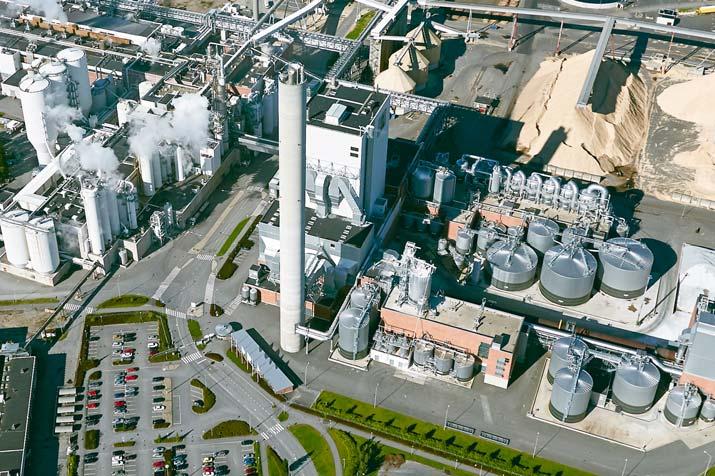 Kiinteiden jätteiden hyödyntäminen onnistui hyvin. Mm. viherlipeäsakkaa käytettiin rikinpoistokalkkina n. 12 märkätonnia.
