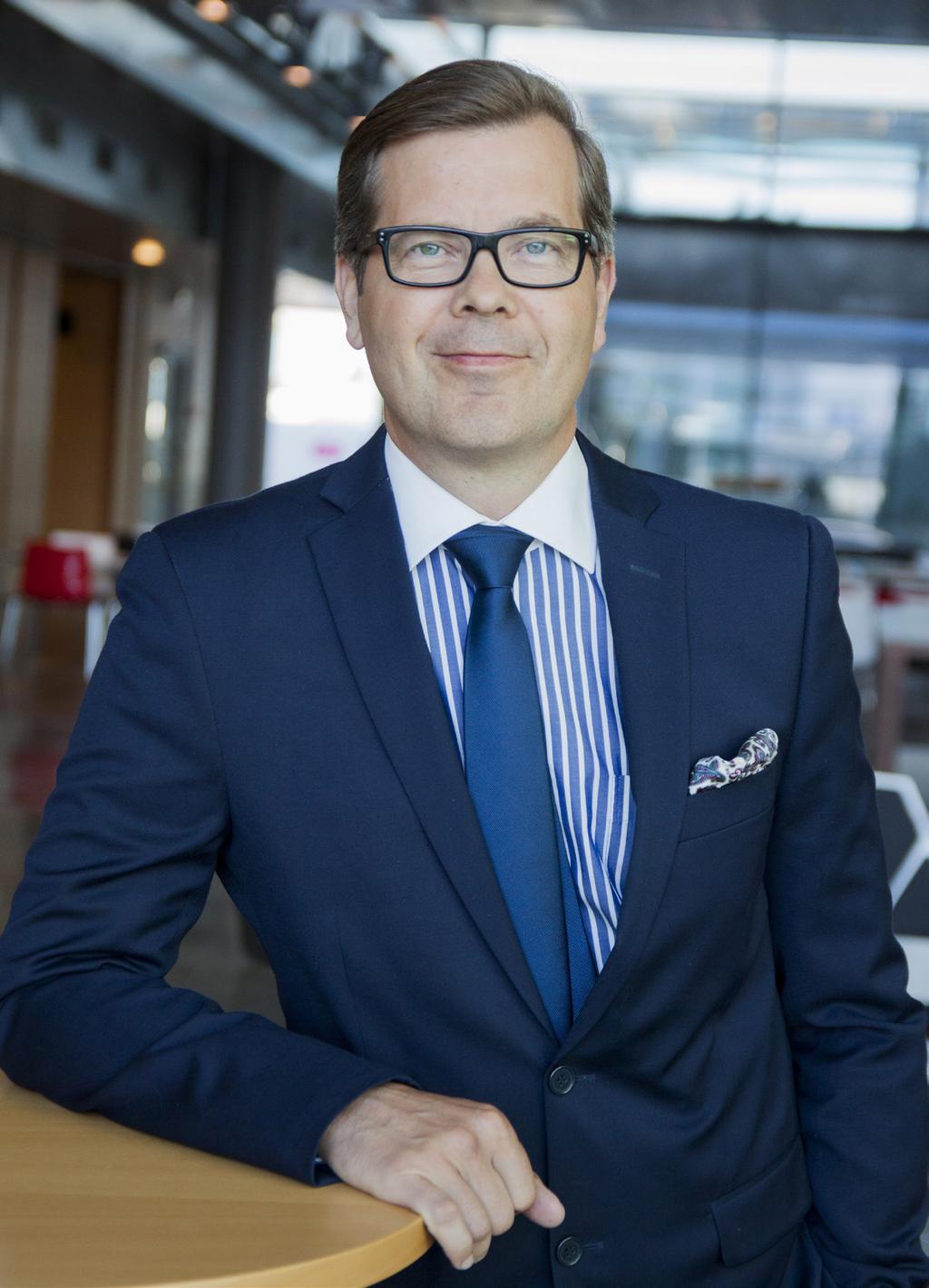 TYÖHYVINVOINTIA JA TUOTTAVUUTTA HENKILÖSTÖTIETOA Tähän sanapariin sisältyvä ajatus on ohjannut meidän toimintaamme Fennia-konsernissa jo useiden vuosien ajan.