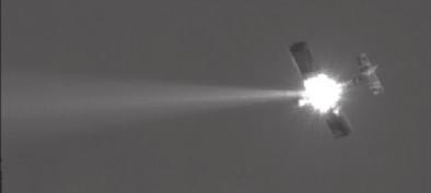 PERUSLUKEMIA tekniikasta Boeingin MATRIX-laser tuhoaa lennokin marraskuussa 2009 suoritetussa koeammunnassa (kuva: Boeing) Taiteilijan näkemys maalavettisesta Northrop Grummanin JHPSSL (Joint High