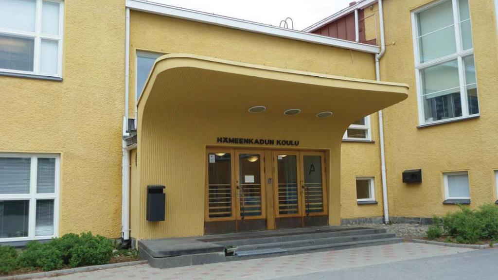 4 - Asemakaavat Salonkatu-Pappilankatu, kortteli 528 (13), vireillä Korttelin 528 tontille 12 on tutkittu mahdollisuutta rakentaa uusi kerrostalo nykyisen liike-/toimistorakennuksen tilalle.