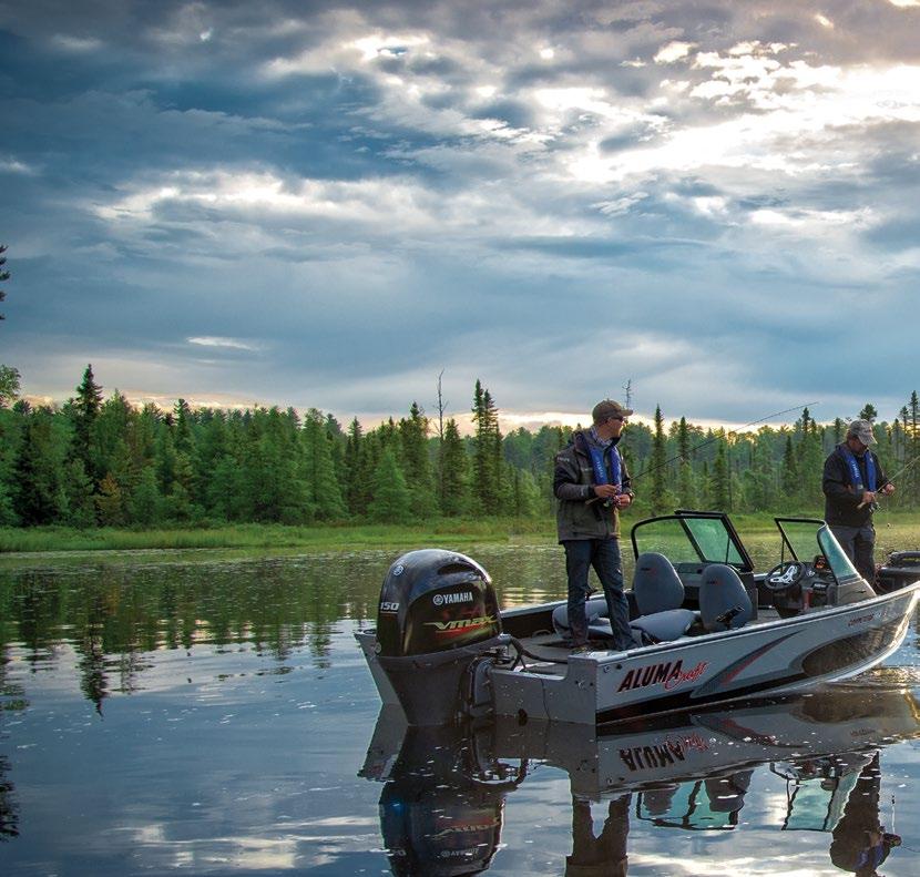 -huoltotyökalut, suosittu Lowrance -navigointi ja sisäänrakennetut C-MAP-kartat sekä huipputehokas luotain.