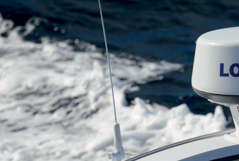VERKKORATKAISUT Lowrance -ratkaisut sopivat niin navigointiin, yhteydenpitoon alueen muiden alusten kanssa, säätutkan tarkkailuun kuin musiikin suoratoistoon älypuhelimesta.