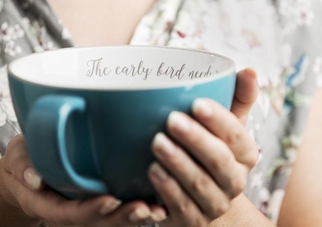 asiakkaan suosikkitee CAFE Tea teesihti ja pidike, kirkas Akryyliä/ ruostumaton teräs. Kaunis teesihti, jossa kätevä, roiskeita ehkäisevä pidike.
