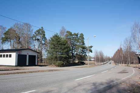 Ennen isojakoa niiden naapureina olivat Inkilä, Jeppas ja Väfvars, joista jälkimmäiset muuttivat joen toiselle puolelle ja Inkilä Lahelantien varteen.