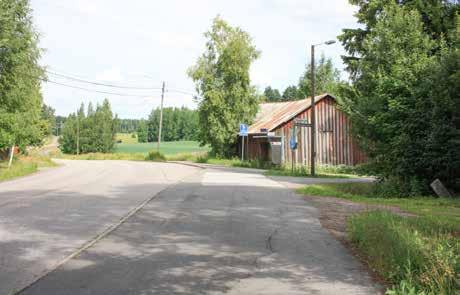 54 Tilakeskukset sijaitsevat mäellä kolmen tien risteyksessä, mikä tekee niistä tärkeän maisemallisen kiintopisteen.