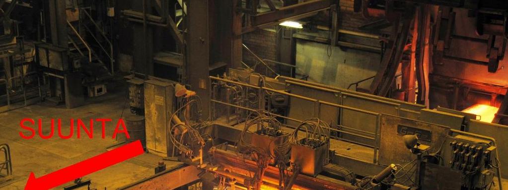 Kuva 12. JVK-5 kaasuleikkauskone. Kuvassa 12 on kaasuleikkauskone. Sen tärkein tehtävä on katkaista valunauha aihioksi.
