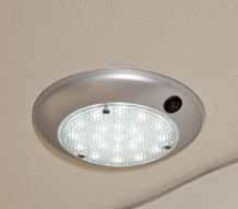 LED Hyvä ilmanvaihto, hyvä suoja: Suuri maitolasinen kattoluukku (40 x 40 cm) pesuhuoneessa ja suihkussa suojaavat
