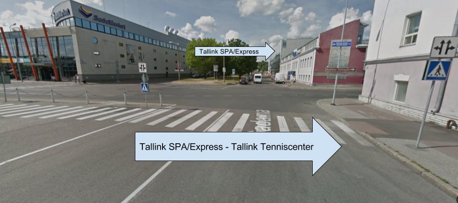 Turnaustoimistosta joukkueenjohtaja hakee ennen ensimmäistä peliä rannekkeet, ruokaliput, turnauspaidat yms. materiaalin.