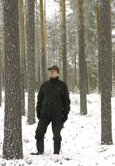 jen ansiosta tukipalkatun henkilön avukseni metsänhoitotöihin, Tolvanen kertoo tyytyväisenä.