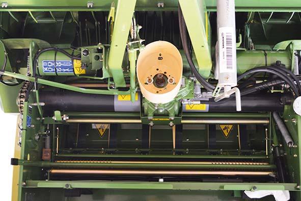 Pos: 52.05.8 /Überschriften/Überschriften 3/F-J/F/Farbreste und Schweißrückstände vor Inbetriebnahme entfernen @ 396\mod_44675403667_7.docx @ 28870 @ 3 @ Pos: 52.05.9 /Beipacks/Rundballenpressen/Folienbindung/Modulgruppen Folie einlegen / LED Lichtleiste/Beschreibung: Farbreste und Schweißrückstände entfernen_bilder @ 35\mod_436864689878_7.