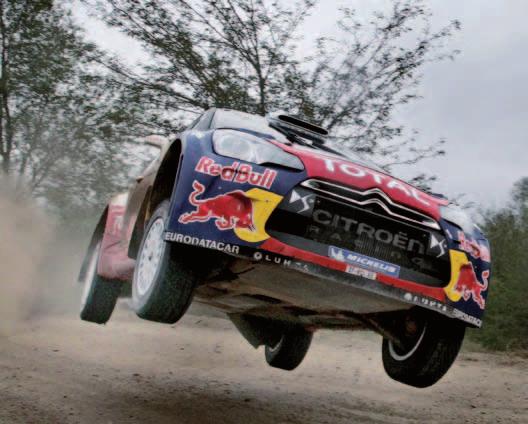 Latvala joutui puolestaan sairauslomalle murrettuaan solisluunsa kaaduttuaan hiihtolenkillä Lapissa.