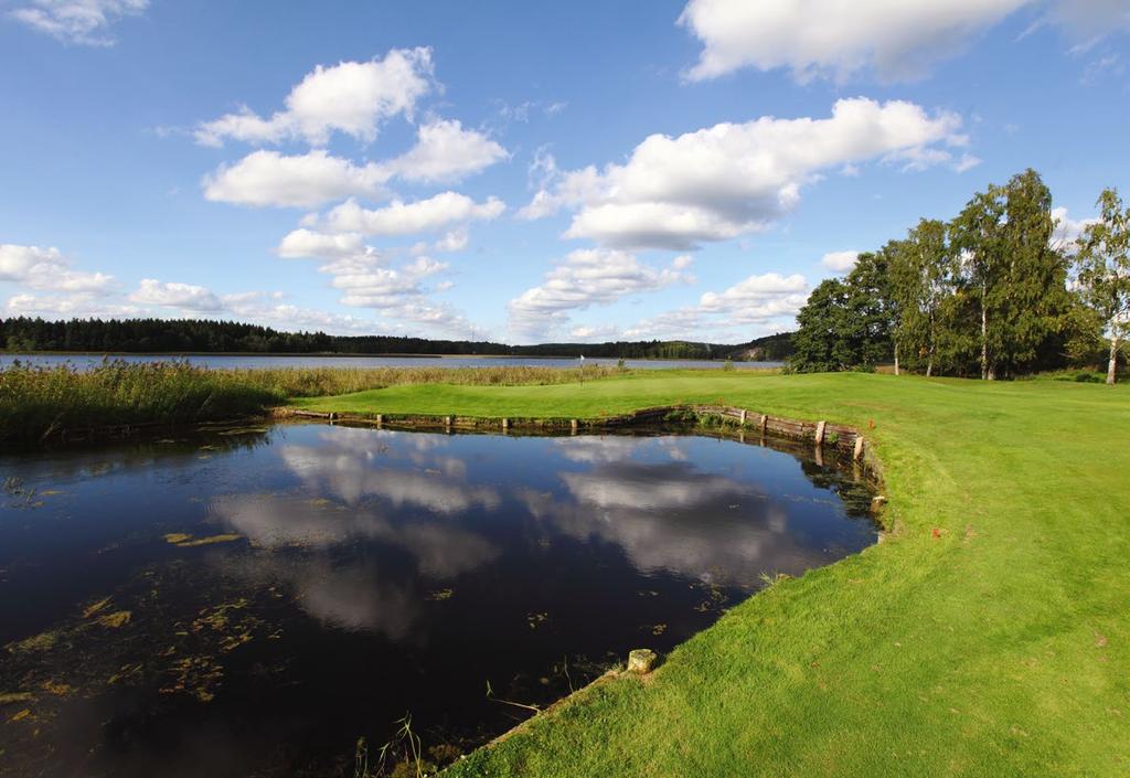 Nordcenterin alue edustaa yksiselitteisesti golfin kauneutta golfkenttäarkkitehti Ronald Fream 2 green fee 89 GOGOLF GUIDE -ETU NORDCENTER Kartanon kaksi puolta MILLAINEN KENTTÄ?