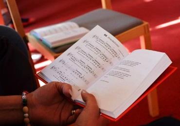 Messu Lahtinen, Oikarinen, Mönttinen. 1.10. Enkelien sunnuntain perhemessu Muroma-Nikunen, Pihlajavesi, Autio. 8.10. Ekumeenisen lähetyspyhän messu Jaakko Rusama, Silin, Mönttinen.