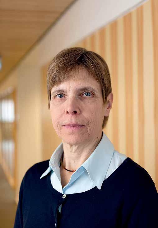 eli orgaanisen kemian pariin. Parhaiten hän viihtyi laboratoriossa tekemässä synteesejä ja tulkitsemassa spektrejä. Tuntui aina yhtä kivalta, kun tajusi onnistuneensa jonkin aineen syntetisoinnissa.
