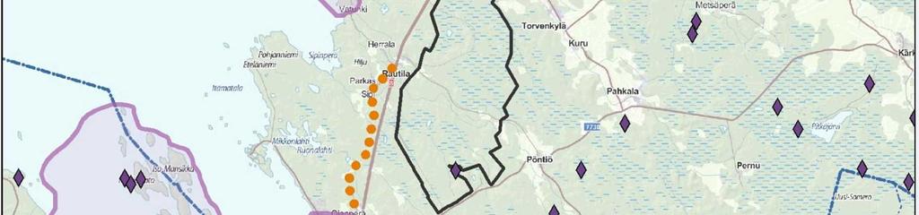 Maaston suhteellisen tasaisuuden vuoksi soita on runsaasti.