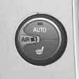 ILMASTOINTI Automaattinen säätö Automaattinen säätö on mahdollinen vain elektronisessa lämmitys- ja ilmanvaihtolaitteistossa (ECC) (s. 127).