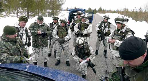 Puolustusvoimat asettaa lain edellyttämän vastuullisen valvojan, joka vastaa yleisen palvelusturvallisuuden ja koulutuksen asianmukaisuuden valvonnasta sotilaallisen koulutuksen osalta.