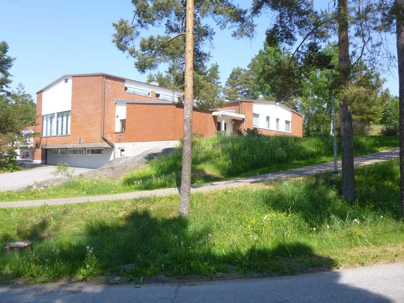 Näkymä Tarvashovista jäähallille johtavalta