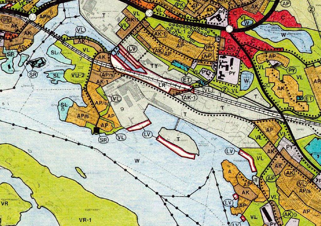 2.2. Yleiskaava Alueella on voimassa keskustaajaman yleiskaava vahvistettu kaupunginvaltuustossa 5.10.1987. Yleiskaavassa kaavamuutosalue ja sen ympäristö on teollisuus- ja varastoaluetta (T).