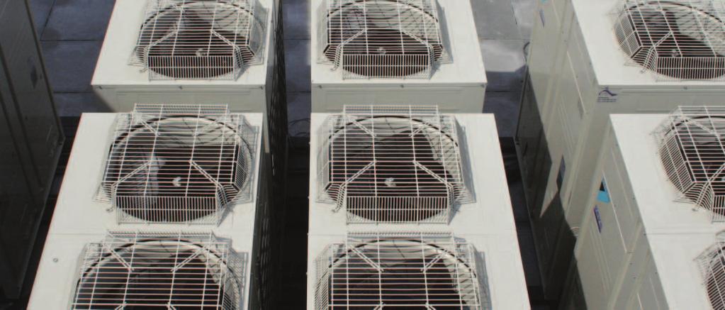 VRV III LÄMMÖN TALTEENOTTO KORKEA COP JA VÄHÄN TILAA VIEVÄ YHDISTELMÄ EDUT PARHAAT ENERGIATEHOKKUUDET Korkea COP -yhdistelmässä on huippuluokan energiatehokkuus Daikinin lämmön talteenottotuotteista.