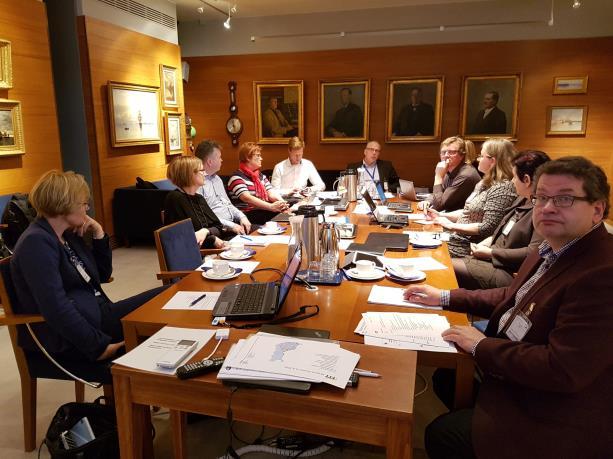 2. Yhdistyksen hallinto ja organisaatio Vuosikokous Yhdistyksessä ylintä päätösvaltaa käyttää vuosikokous. Vuosikokous valitsee yhdistyksen hallituksen ja sille puheenjohtajan.