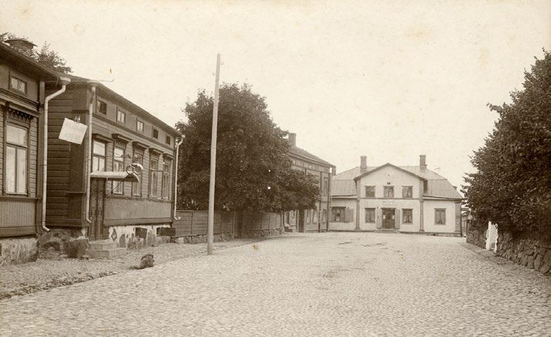 Pääadut oli ivetty varhain ja talojen väritys oli selvästi vaihteleva.