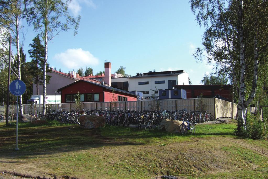 29 (53) 6 Esimerkkikohde 6.1 Esimerkkikohteen yleistiedot Koskenmäen koulu sijaitsee Nokian kaupungissa, osoitteessa Ketolanmäenkatu 2, 37120 Nokia (kuvio 7).