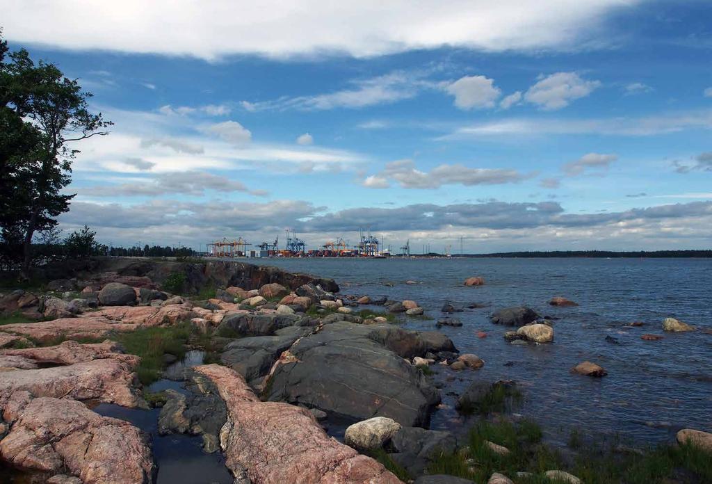 4 SUUNNITELMA 4.1 MAISEMALLISET TAVOITTEET 4.1.1 TAVOITTEELLINEN MAISEMARAKENNE Laajoja metsäalueita sekä suo- ja kallioalueita säilytetään yhtenäisenä ja mahdollisimman luonnontilaisena.