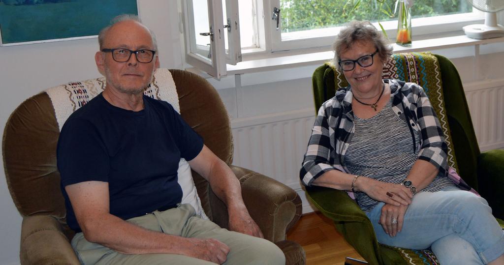 toimintaan, uuden kodin etsintää, lentosimulaattoriharjoittelua ja Lutherin teosten innoittamaa teologista keskustelua.