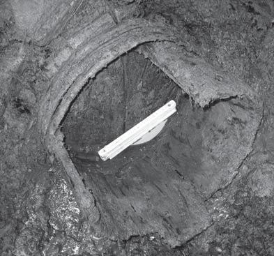 Marika Hyttinen & Teija Oikarinen Pakkahuoneen kaivon tapaan salvoksena oli käytetty lyhytnurkkaista lohenpyrstösalvosta. Kaivo oli kooltaan 1,8 x 1,8 m, ja syvyyttä sillä oli 2,40 m.