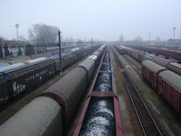 Železničná doprava a logistika 3/2006 33 ŽP neuplatňuje nárok na odškodnenie od držiteľa pokiaľ celková škoda nepresahuje čiastku uvedenú v jeho všeobecných predajných podmienkach.