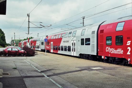 Železničná doprava a logistika 3/2006 59 IDS umožňuje větší mobilitu občanů, která podporuje zaměstnanost.