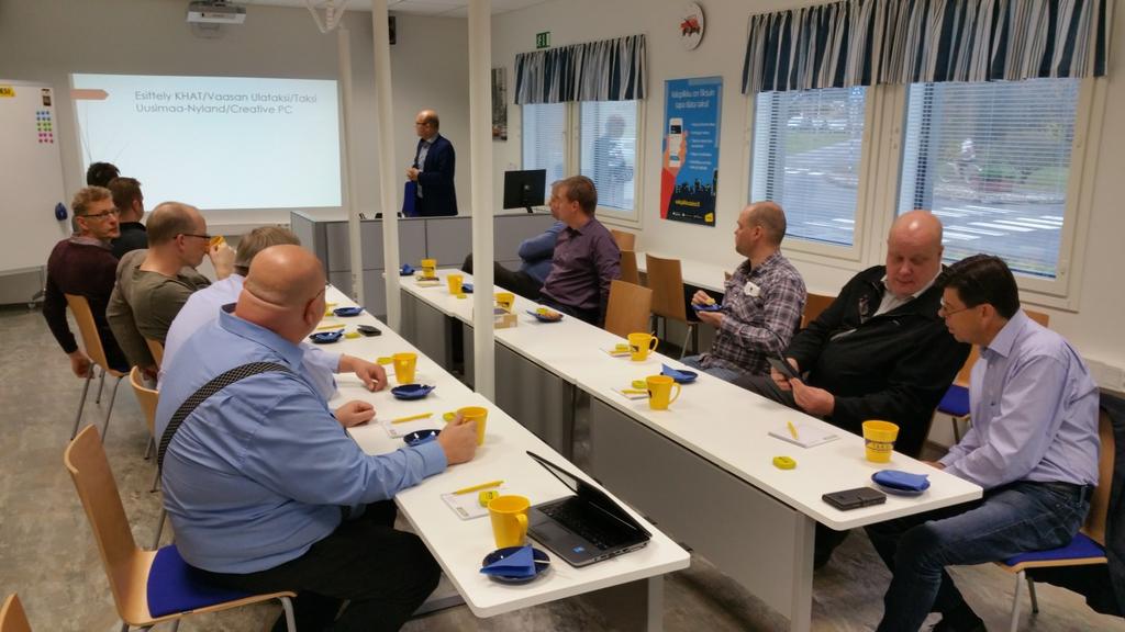3 Taksiliitto järjestää neuvottelupäivän Liikennekaareen liittyen Taksiliitto järjestää perjantaina 11.11.2016 alan sisäisen neuvottelupäivän, jonka keskeisenä sisältönä on Liikennekaari. Birssi.
