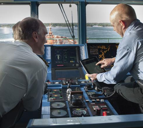 Finnpilot Luotsauspalveluiden tuottaja Luotsi on hyvin kokenut merikapteeni, väylänavigoija ja