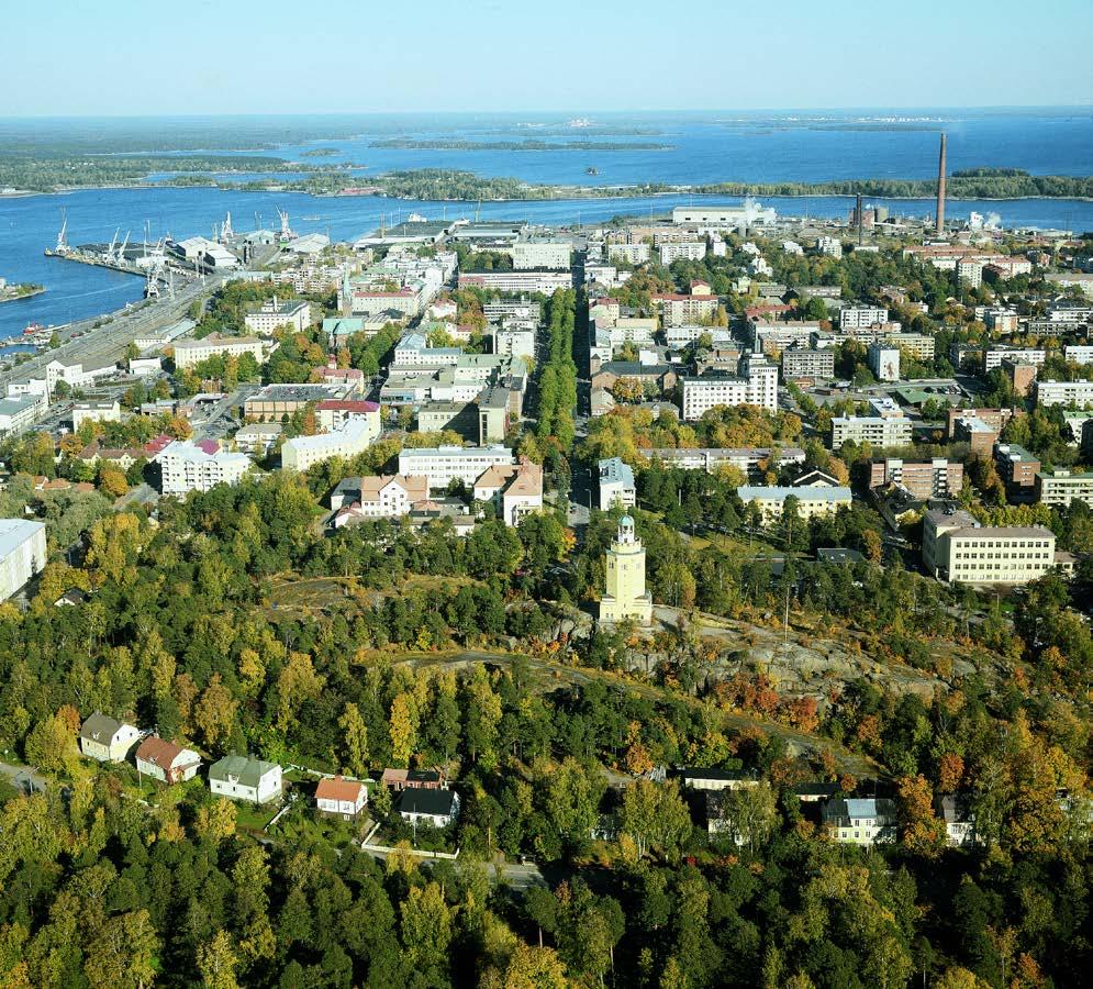 TÄYDENTYVÄ JA UUDISTUVA