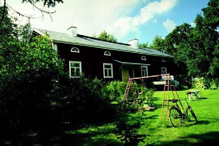 4. SUUNNITELMA VUOSILLE 2004-2013 Niskalan tilan päärakennus Ei toivomuksia. Alue kuuluu tärkeänä osana Keskuspuistoon eikä sitä saa sulkea yleiseltä virkistyskäytöltä.