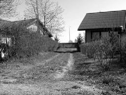 83. LAUTAMIEHENPOLKU 17-19 PUISTOKAISTA pinta-ala 157 m² rekisterinumero 47166 hoitoluokka B2 osoite Lautamiehenpolku kaavamerkintä P (puisto) suunnittelija - luonnonhoidon kuvio - Avoin