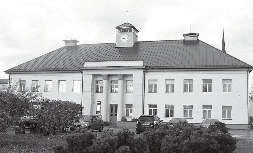 6 KULTUUR Kihelkonnakeskuse taset näitas majade projektide tellimine professionaalsetelt arhitektidelt Eesti Kunstiakadeemia professor Mart Kalm käis oktoobri lõpus Väike-Maarja rahvamajas
