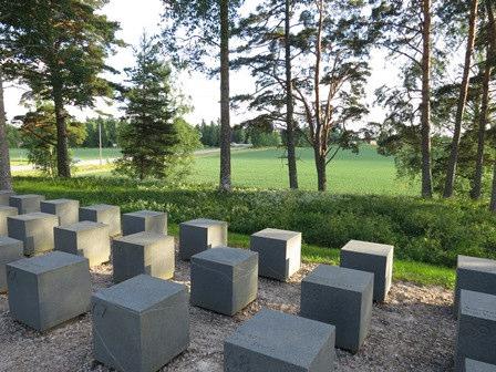 Ritarinpuisto Arvo: Historiallinen ja maisemallinen arvo Ritaripuisto on ainutlaatuinen huomionosoitus ritareille sekä heidän kauttaan koko veteraanisukupolvelle.