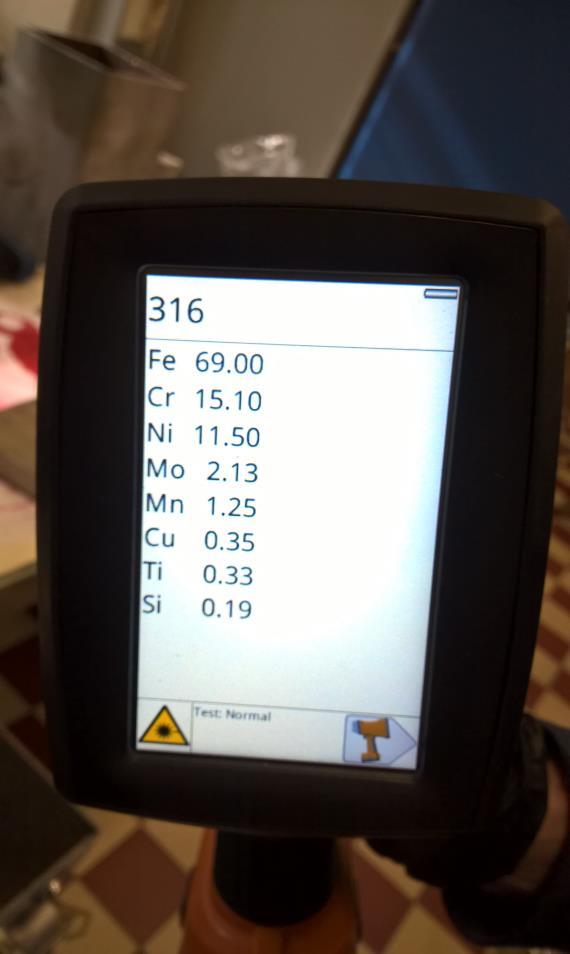 24 Lämmityskäämin sekä vaippamateriaalin alkuainepitoisuudet olivat lähellä toisiaan. XRF-analysaattorin ilmoittamat koostumustiedot olivat lähellä AISI 316 luokan terästä.