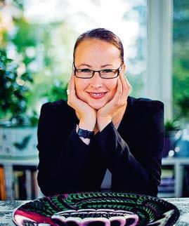 3 PÄÄKIRJOITUS Estetiikkaa auton ratissa Kansikuva: Susanna Kekkonen Viikkotiedote Jäsenenä saat tärkeimmät uutiset ja vinkit sähköpostiisi joka viikko. Kotisivut www.ornamo.