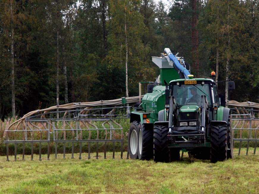 tukkeutumattomat. Puomisto on varustettu vakaajalla.