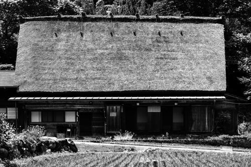 15. Title: Vanha omakotitalo / Shirakawa-go. Location: Shirakawa, Gifu, Japani.