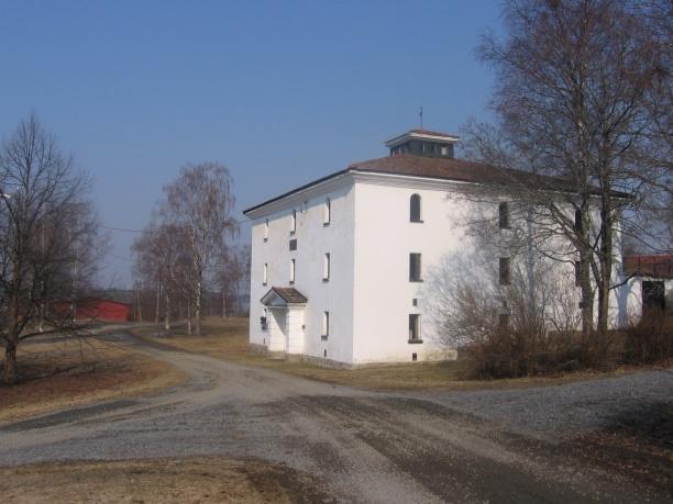 o Törngrenin ja Haarlan kautta Laukko liittyy Tampereen teollistumisen historiaan.