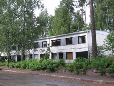 Vuonna 1972 valmistunut Oulunkylän kirkko edustaa myös saman aikakauden rakentamista. Alueella on paikoin säilynyt lisäksi vanhempaa huvilakantaa. 12.