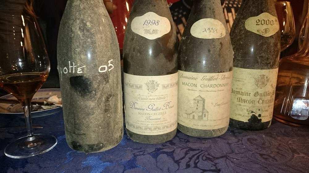 Savagnin-rypäleistä. Ludovic, Patrice ja Emmanuel Guillot-Broux Domaine Guillot-Broux, Cruzille Julien Mareschal on myös muusikko!